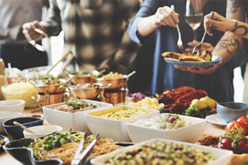 Sit-down dinner service by a professional catering company in Boca Raton